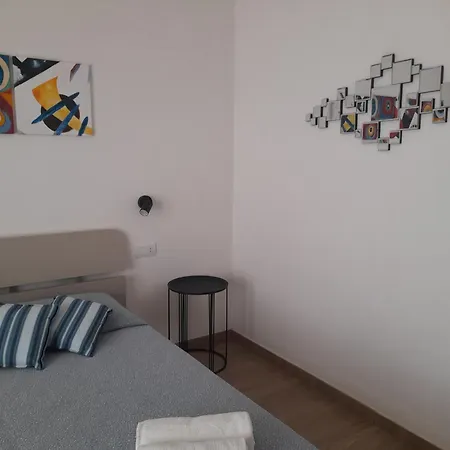 Oda ve Kahvaltı Marrella 3*